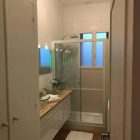 Maison 8 P. Bien Situe. Entree Et Sortie Facile. Prázdninový dům