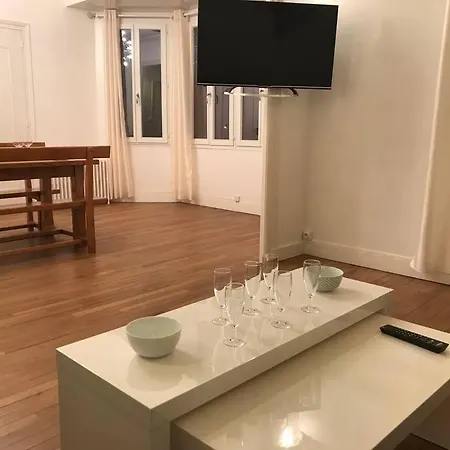 Prázdninový dům Maison 8 P. Bien Situe. Entree Et Sortie Facile. *